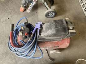 Air Compressor - picture0' - Click to enlarge