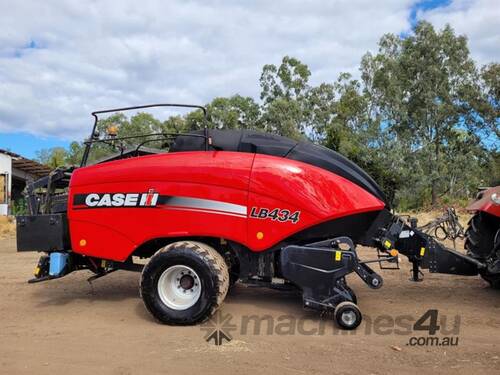 2014 CASE LB434 SQUARE BALER