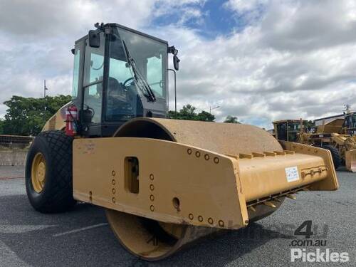 2009 Caterpillar CS76 Vibratory Articulated Roller