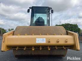 2009 Caterpillar CS76 Vibratory Articulated Roller - picture0' - Click to enlarge