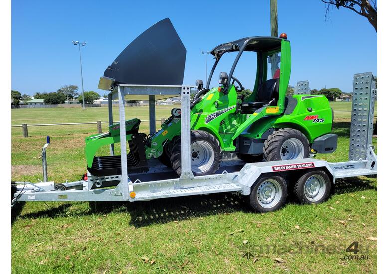 Avant 745 ArborPro Articulated Mini Loader Trailer Package