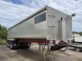 2008 Muscat MT2103 Tri Axle TOA Semi Tipper - picture0' - Click to enlarge