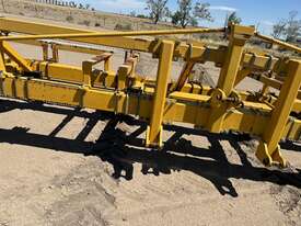 8m toolbar/Hilling Rig - picture0' - Click to enlarge