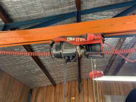 250KG Electric Winch - picture1' - Click to enlarge