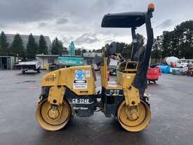 2006 Caterpillar CB224E Dual Smooth Drum Roller - picture2' - Click to enlarge