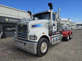 2011 Mack Trident   6x4 Prime Mover (PTO Hydraulics) - picture1' - Click to enlarge