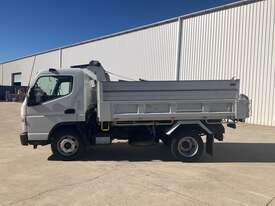 2022 Mitsubishi Fuso Canter 815 Tipper - picture2' - Click to enlarge