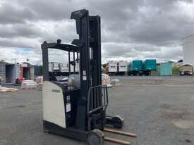 Crown ESR5200 High Reach Forklift - picture0' - Click to enlarge