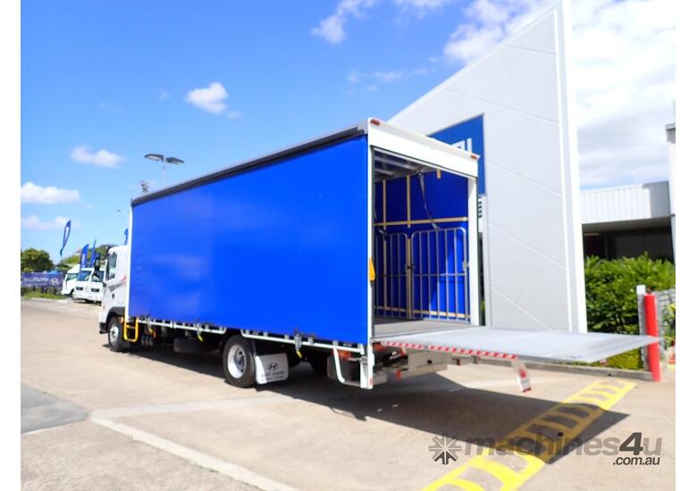 caption HYUNDAI D115