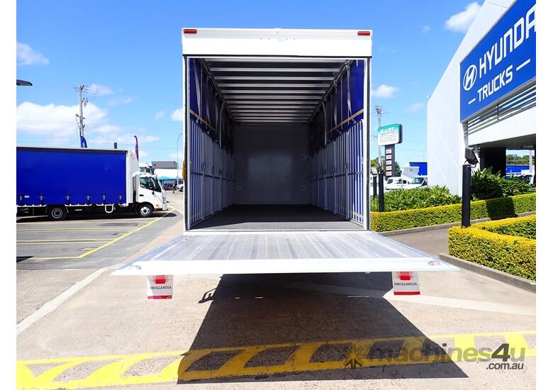 caption HYUNDAI D115