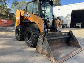 Case SR200 Skid Steer - picture0' - Click to enlarge