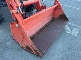 Kubota M6040D Tractor Loader - Air Cab - picture2' - Click to enlarge