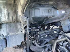 2015 Hino 300 (4x2) Pantech **MECHANICAL ISSUES** - picture2' - Click to enlarge