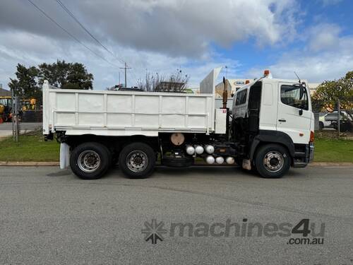 Truck Tipper Hino 700 End+side tipper 6x4 Ex-council Airbag 278325km SN1643 11FG794