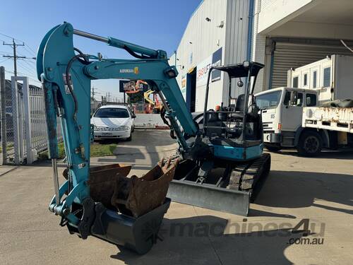 caption AIRMAN AX40U-1 EXCAVATOR