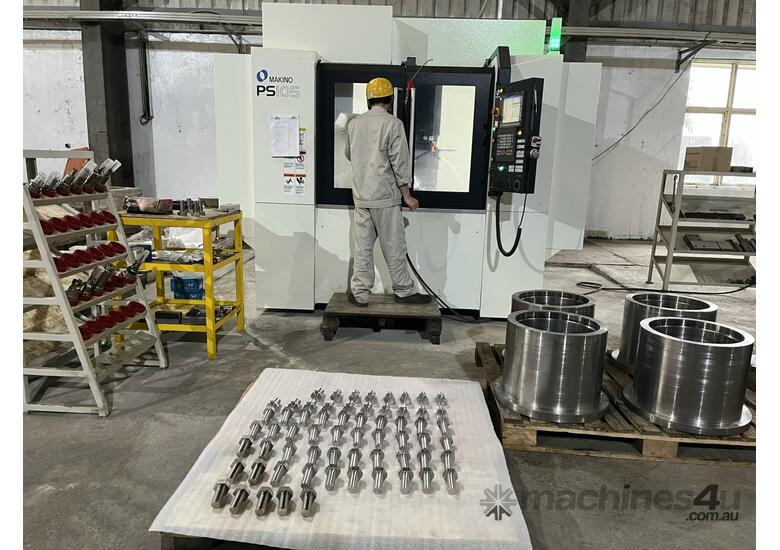 caption Makino PS105 Vertical Machining Center - Power, Accuracy, Speed