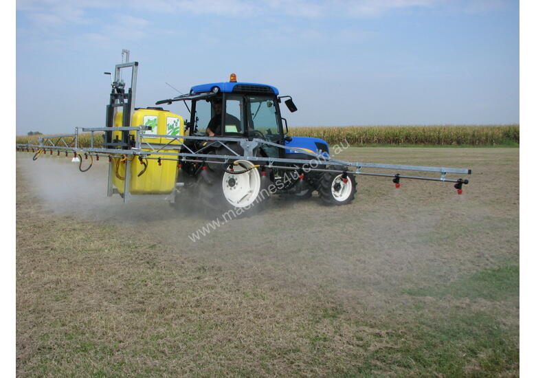 caption 3PL Field Sprayer