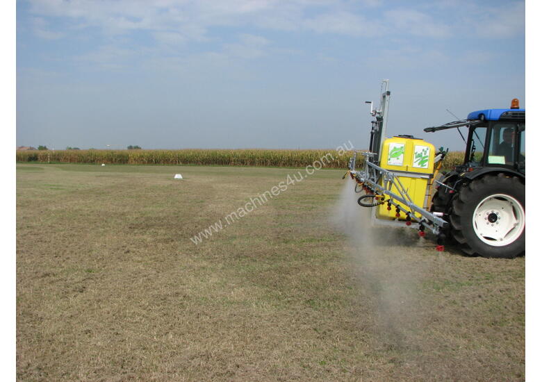 caption 3PL Field Sprayer