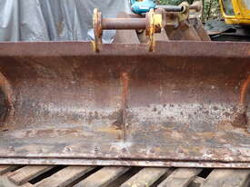 9-22 ton (65mm pin) 1750mm Excavator Mud Bucket - picture0' - Click to enlarge