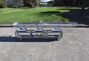 Stainless Steel Vibratory Feeder Conveyor 3m L - Enmin LD4