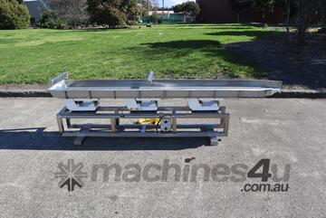 Stainless Steel Vibratory Feeder Conveyor 3m L - Enmin LD4