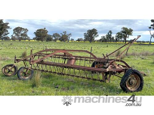 STEEL HAY RAKE