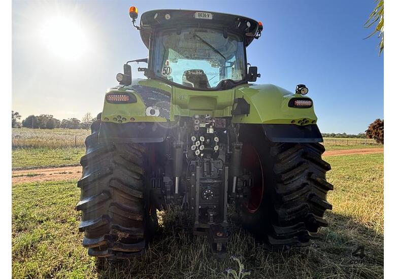2013 CLAAS 950 AXION TRACTOR