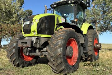 Claas 2013   950 AXION TRACTOR