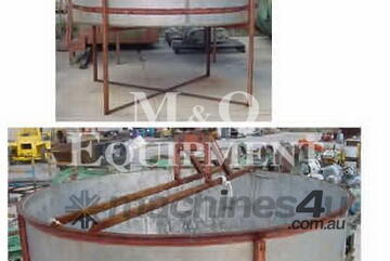 M&Q EQUIPMENT - 4000 LITRE TANK