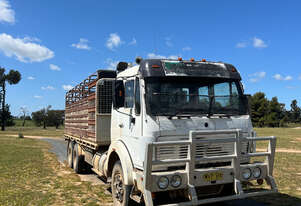 Mercedes Benz 2233 Tipper Truck Mercedes Benz 2233 Tipper Truck
