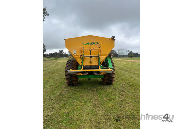 caption Landaco TS10000 Fertilizer/Manure Spreader Fertilizer/Slurry Equip