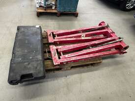 Panel Puller & Stands - picture0' - Click to enlarge