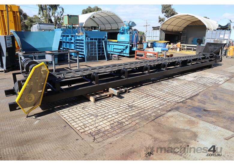 caption Industrial Soil Gravel Incline Trough Elevator Conveyor - 10m Long Belt
