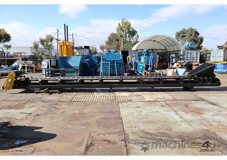 caption Industrial Soil Gravel Incline Trough Elevator Conveyor - 10m Long Belt