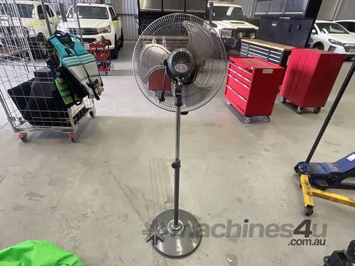 caption DynaBreeze FA-23112 Fan