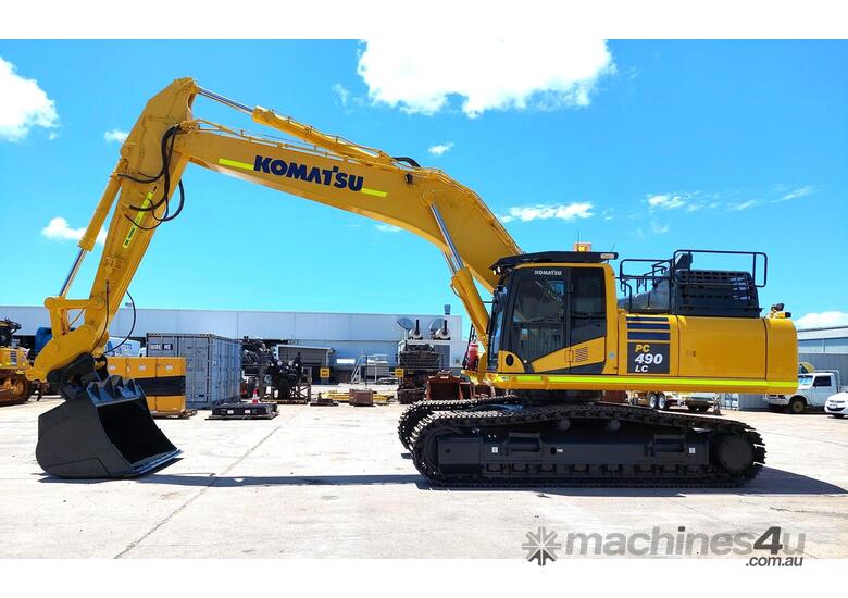caption 2021 Komatsu PC490LC_11