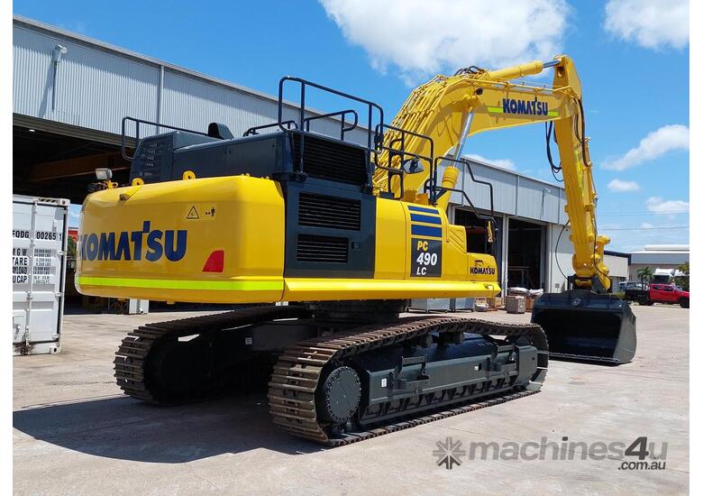 caption 2021 Komatsu PC490LC_11