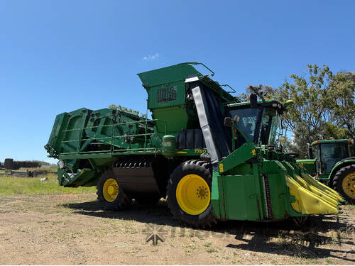 John Deere 7760 Cotton Picker/Stripper Harvester/Header