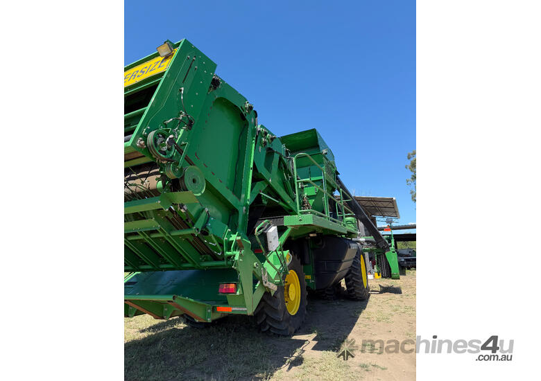 caption John Deere 7760 Cotton Picker/Stripper Harvester/Header