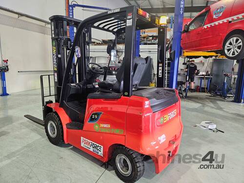 caption Forklift 2022 Enforcer EFB25-LHC - Lithium Battery