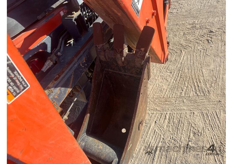 caption Kubota R420S Articulated Wheel Loader