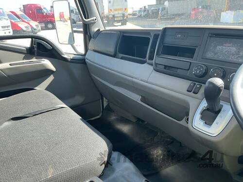 caption 2018 Mitsubishi Fuso Canter 515 Pantech (Day Cab)