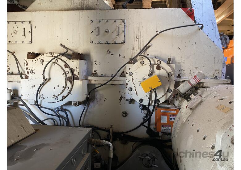 caption 2010 Komatsu P&H 4100 XPC DC Electric Rope Shovel