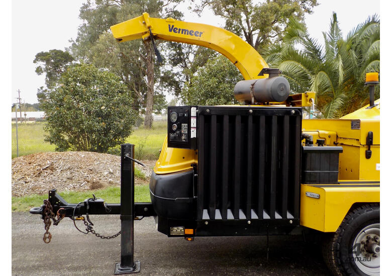 caption Vermeer BC1500 Wood Chipper Forestry Equipment