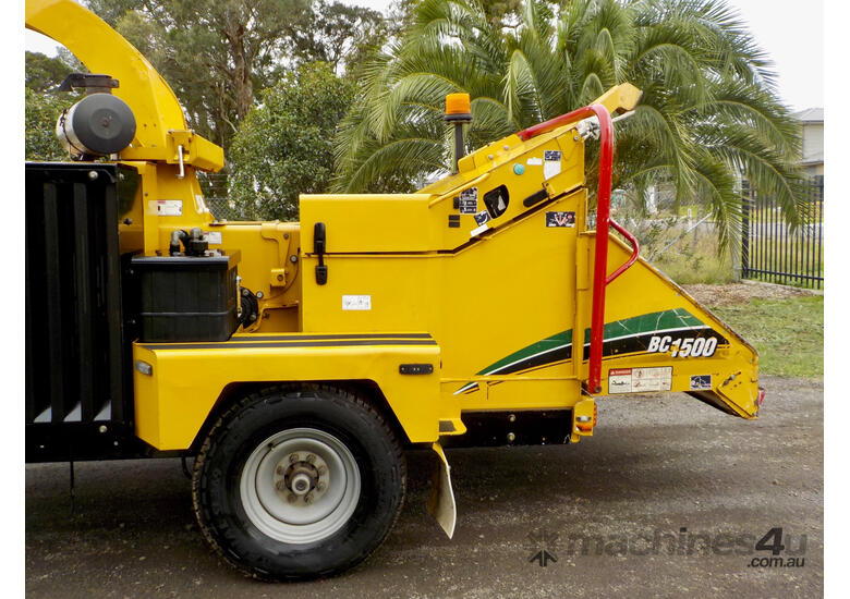 caption Vermeer BC1500 Wood Chipper Forestry Equipment