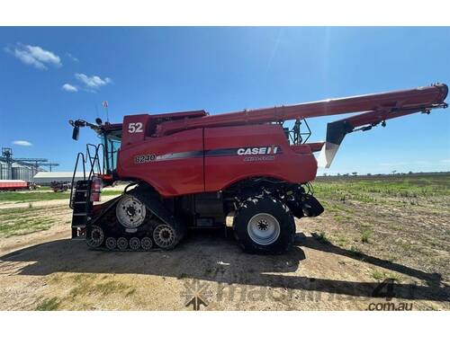 2017 CASE IH 8240 Combine 