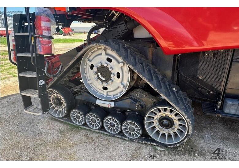 2017 CASE IH 8240 Combine 