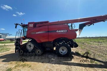 Case IH 2017   8240 Combine