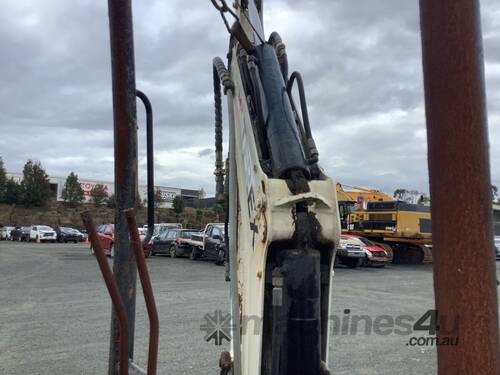 caption 2005 Terex Excavator (Rubber Tracked)