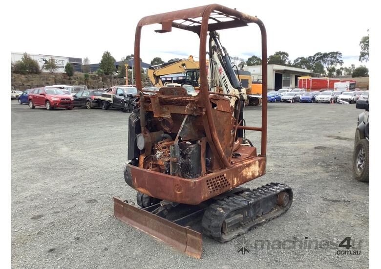 caption 2005 Terex Excavator (Rubber Tracked)